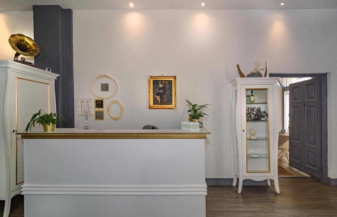 B&B Relais Inn Лукка Экстерьер фото